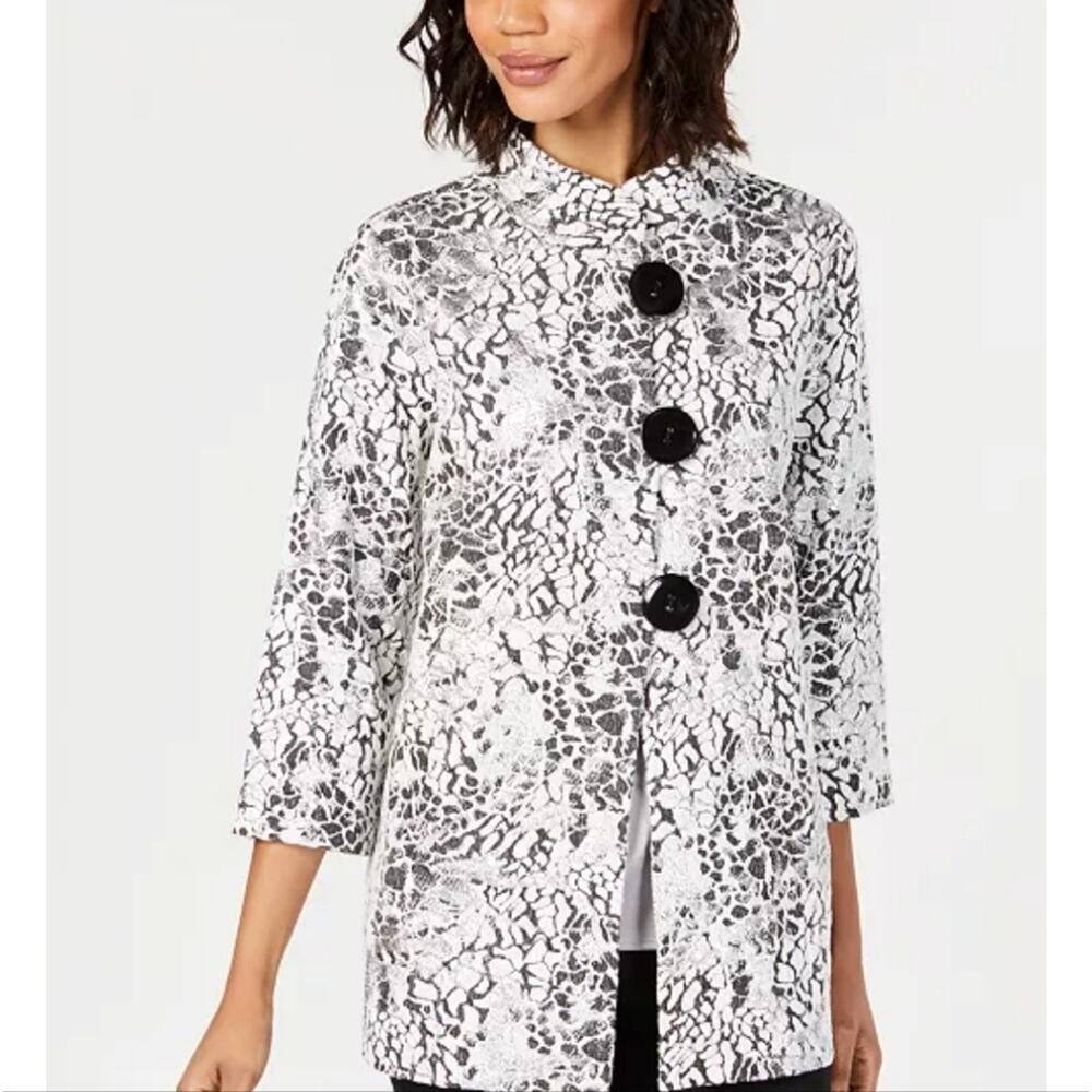 JM Collection Women's Black and White Patterned Coat Size M